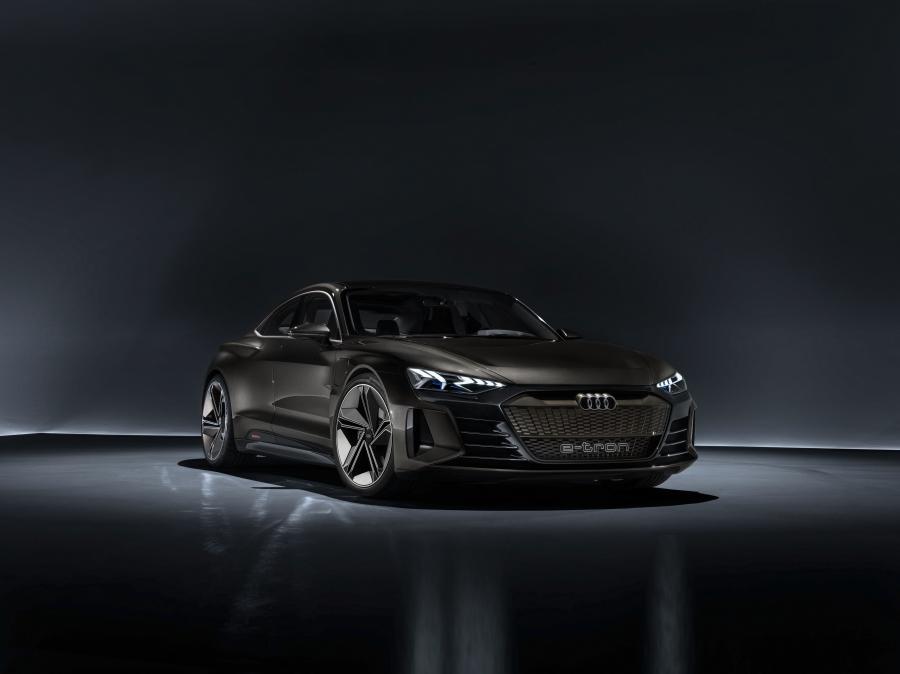  Audi e-tron GT Concept 2018 года  (фото 10 из 69)